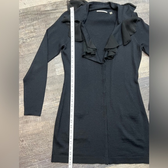 TAHARI Black Wool Mix Chiffon Collar Trim Cardigan Size Small - Picture 8 of 12